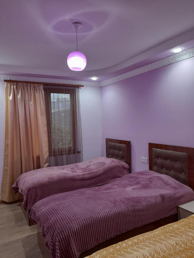 Alexmila Bed & Breakfast Tat'ev Bagian luar foto