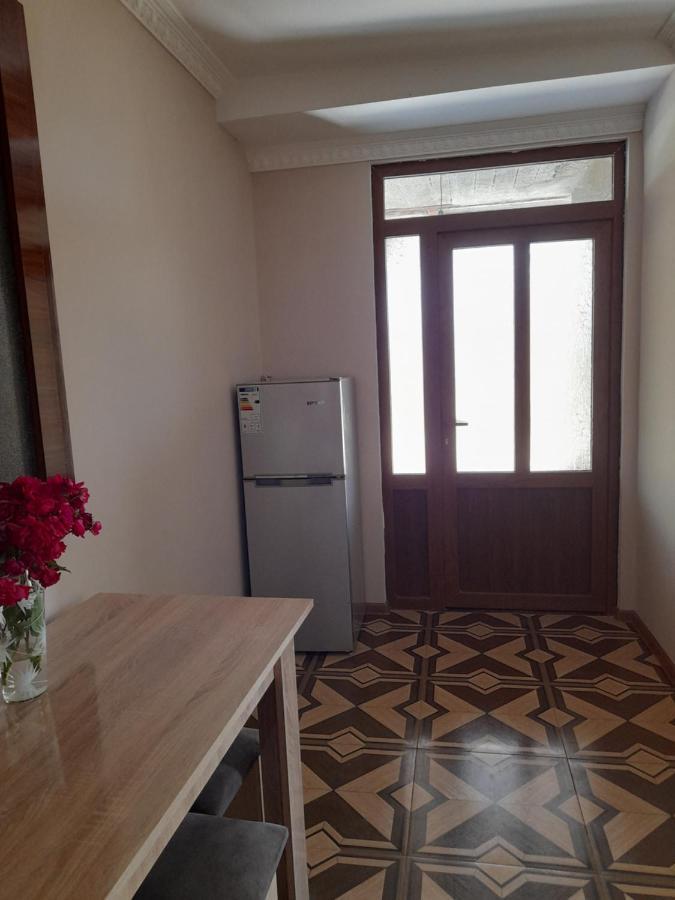 Alexmila Bed & Breakfast Tat'ev Bagian luar foto